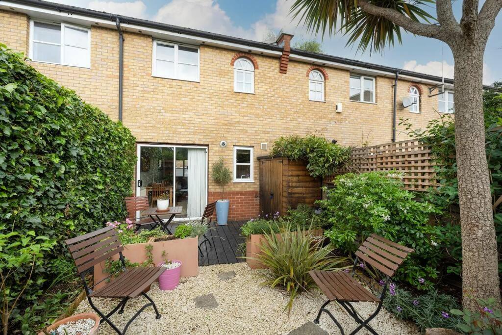 Casa vacanze Victoria Park 2 Bedroom House W/ Garden & Parking